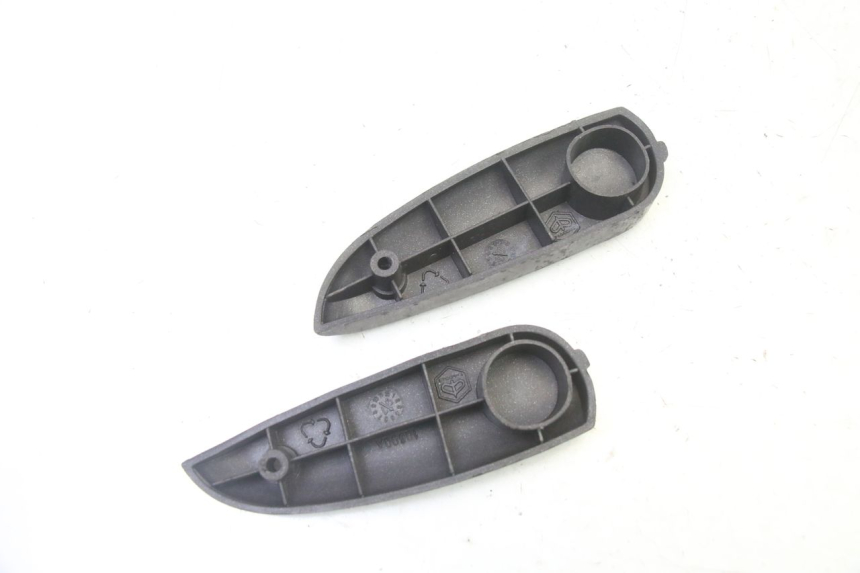 photo de SET ACHTERSTE VOETSTEUNEN PIAGGIO LIBERTY 4T 50 (2009 - 2015) - Zoom op gebruiksstaat