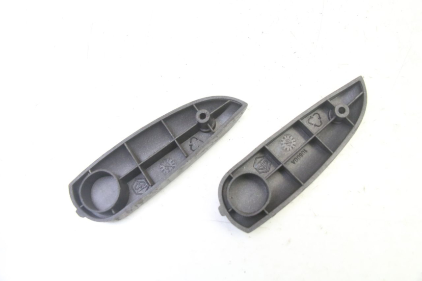 photo de SET ACHTERSTE VOETSTEUNEN PIAGGIO LIBERTY 4T 50 (2009 - 2015) - Andere kijkhoek