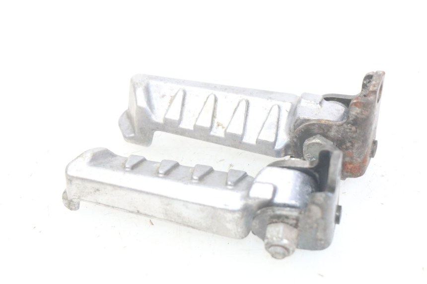 photo de SET ACHTERSTE VOETSTEUNEN PEUGEOT LUDIX BLASTER 50 (2006 - 2014) - Hoofdaanzicht