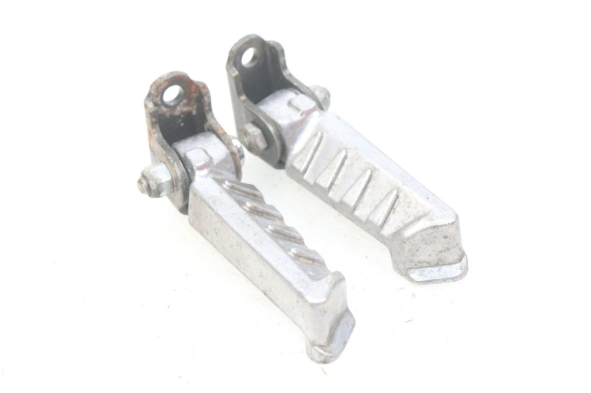 photo de SET ACHTERSTE VOETSTEUNEN PEUGEOT LUDIX BLASTER 50 (2006 - 2014) - Detail van het onderdeel