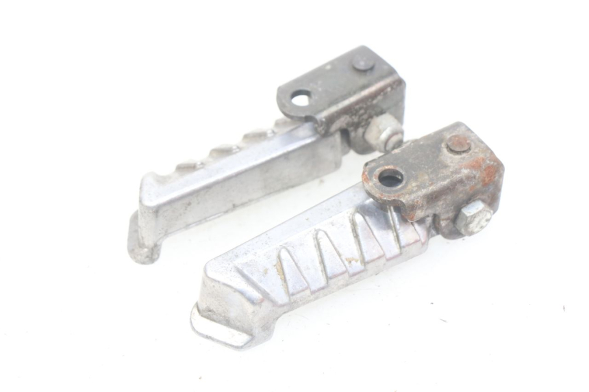 photo de SET ACHTERSTE VOETSTEUNEN PEUGEOT LUDIX BLASTER 50 (2006 - 2014) - Zoom op gebruiksstaat