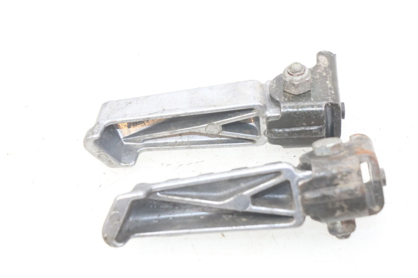 photo de SET ACHTERSTE VOETSTEUNEN PEUGEOT LUDIX BLASTER 50 (2006 - 2014) - Andere kijkhoek