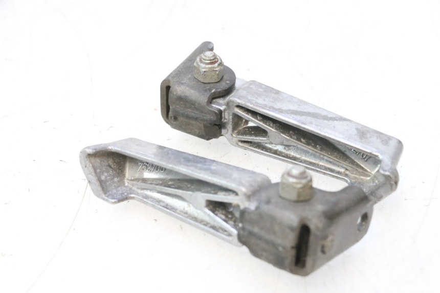 photo de SET ACHTERSTE VOETSTEUNEN PEUGEOT LUDIX 50 (2008 - 2017) - Zoom op gebruiksstaat