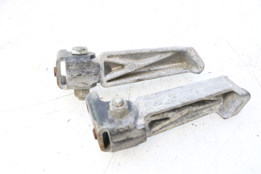 photo de SET ACHTERSTE VOETSTEUNEN PEUGEOT LUDIX ONE 50 (2004 - 2013) - Zoom op gebruiksstaat