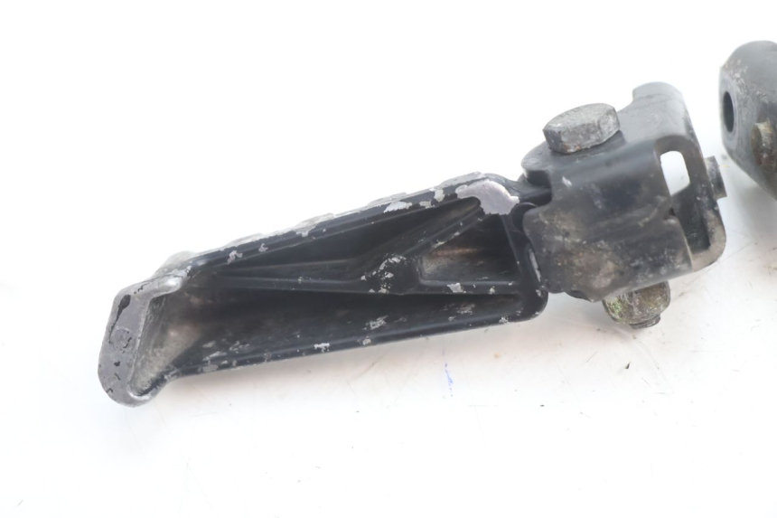 photo de SET ACHTERSTE VOETSTEUNEN PEUGEOT LUDIX ONE 50 (2004 - 2013) - Technische close-up