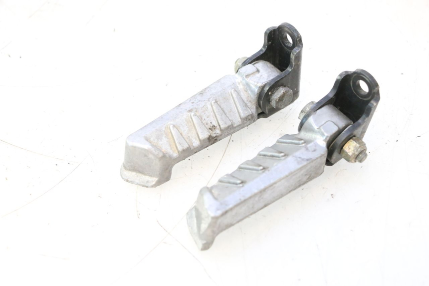 photo de SET ACHTERSTE VOETSTEUNEN PEUGEOT LUDIX ONE 50 (2004 - 2006) - Hoofdaanzicht