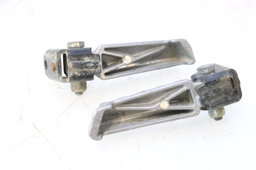 photo de SET ACHTERSTE VOETSTEUNEN PEUGEOT LUDIX ONE 50 (2004 - 2006) - Andere kijkhoek