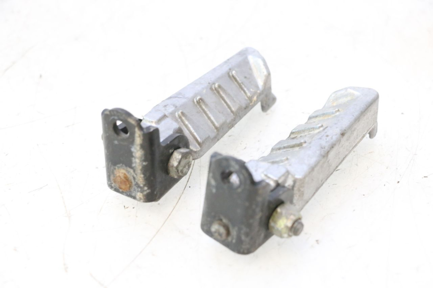 photo de SET ACHTERSTE VOETSTEUNEN PEUGEOT LUDIX ONE 50 (2004 - 2006) - Technische close-up