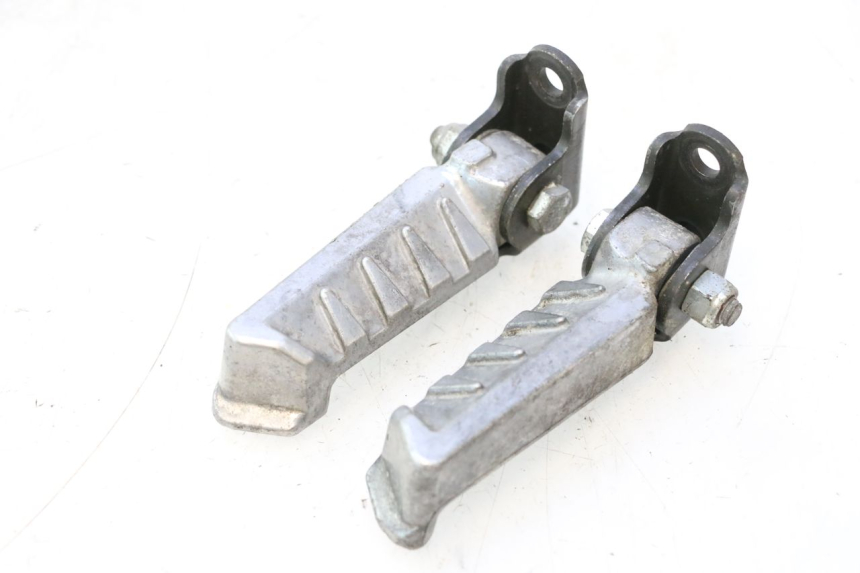 photo de SET ACHTERSTE VOETSTEUNEN PEUGEOT LUDIX SNAKE 2T 50 (2004 - 2014) - Hoofdaanzicht