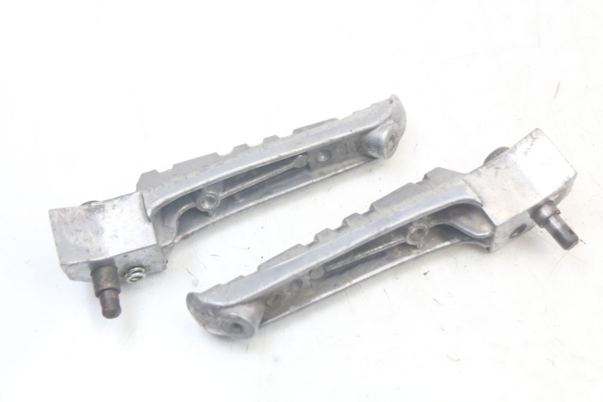 photo de SET ACHTERSTE VOETSTEUNEN MBK MACH G AC 50 (2002 - 2014) - Overzicht