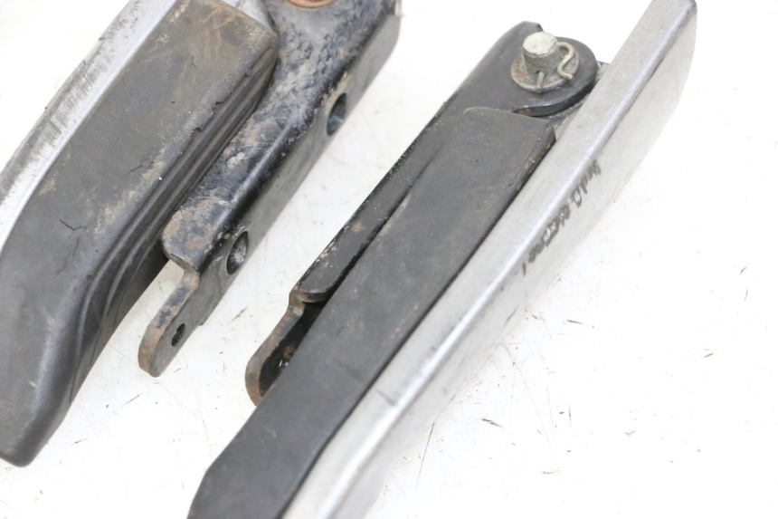 photo de SET ACHTERSTE VOETSTEUNEN PIAGGIO MP3 500 (2014 - 2017) - Kenmerkende details