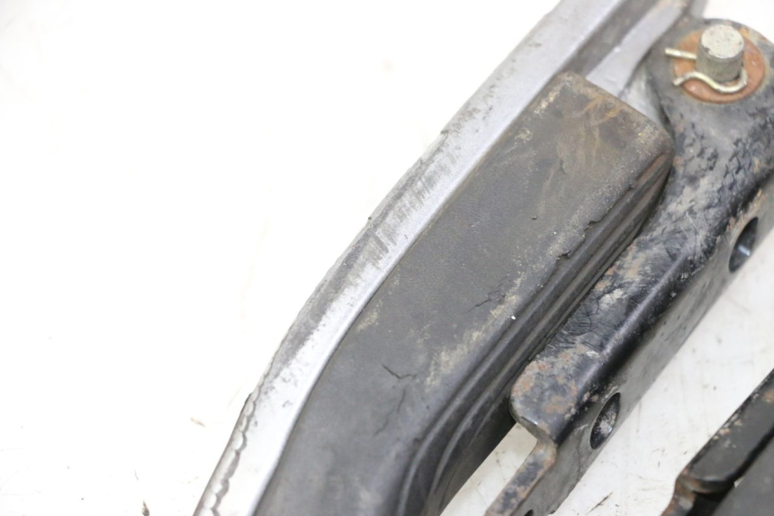 photo de SET ACHTERSTE VOETSTEUNEN PIAGGIO MP3 500 (2014 - 2017) - Zoom op componenten