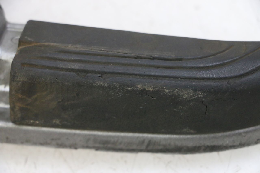 photo de SET ACHTERSTE VOETSTEUNEN PIAGGIO MP3 500 (2014 - 2017) - Zoom op gebruiksstaat