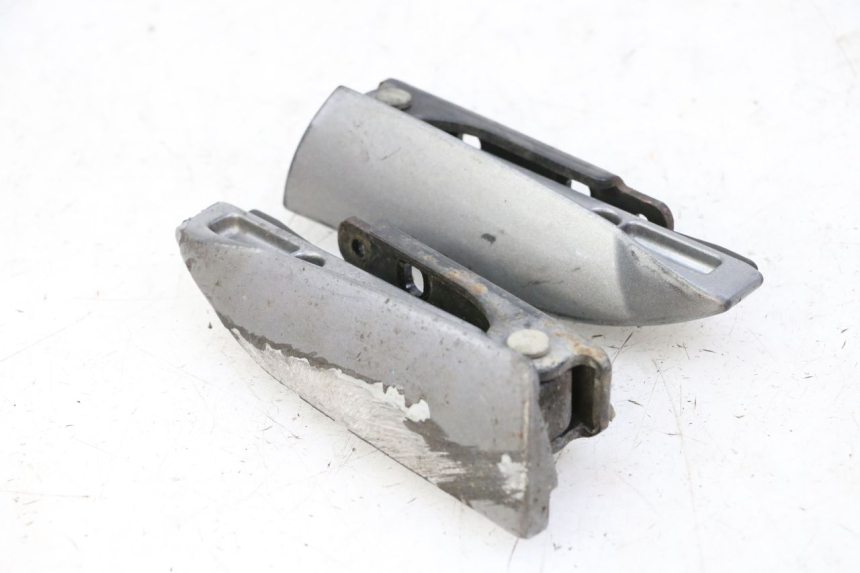 photo de SET ACHTERSTE VOETSTEUNEN PIAGGIO MP3 500 (2014 - 2017) - Andere kijkhoek