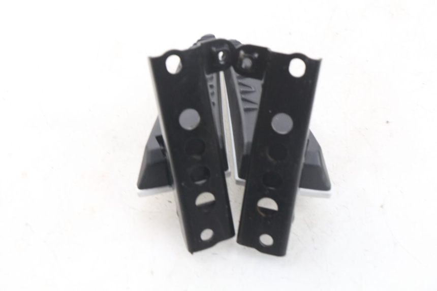 photo de SET ACHTERSTE VOETSTEUNEN MBK MW TRYPTIK 125 (2017 - 2022) - Gecontroleerd onderdeel