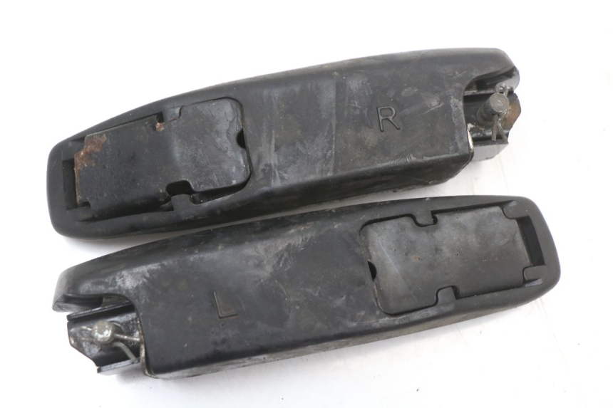 photo de SET ACHTERSTE VOETSTEUNEN MBK MW TRYPTIK 125 (2014 - 2016) - Detail van het onderdeel