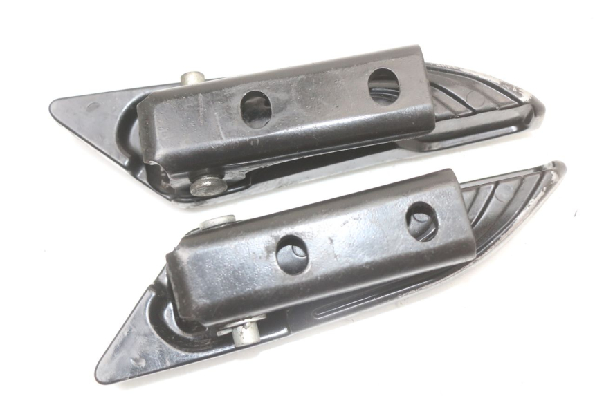 photo de SET ACHTERSTE VOETSTEUNEN PIAGGIO NEW TYPHOON 50 (2018 - 2021) - Technische close-up