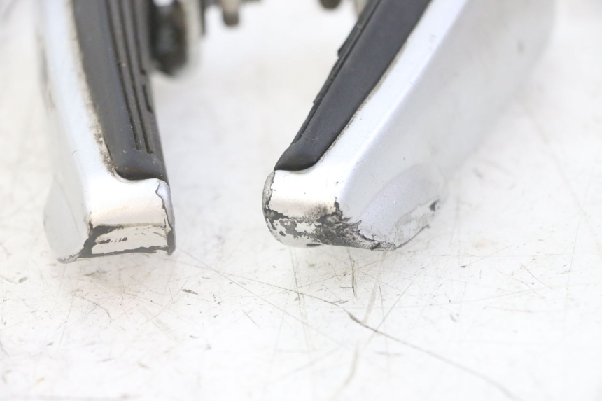 photo de SET ACHTERSTE VOETSTEUNEN GILERA NEXUS 125 (2009 - 2013) - Andere kijkhoek