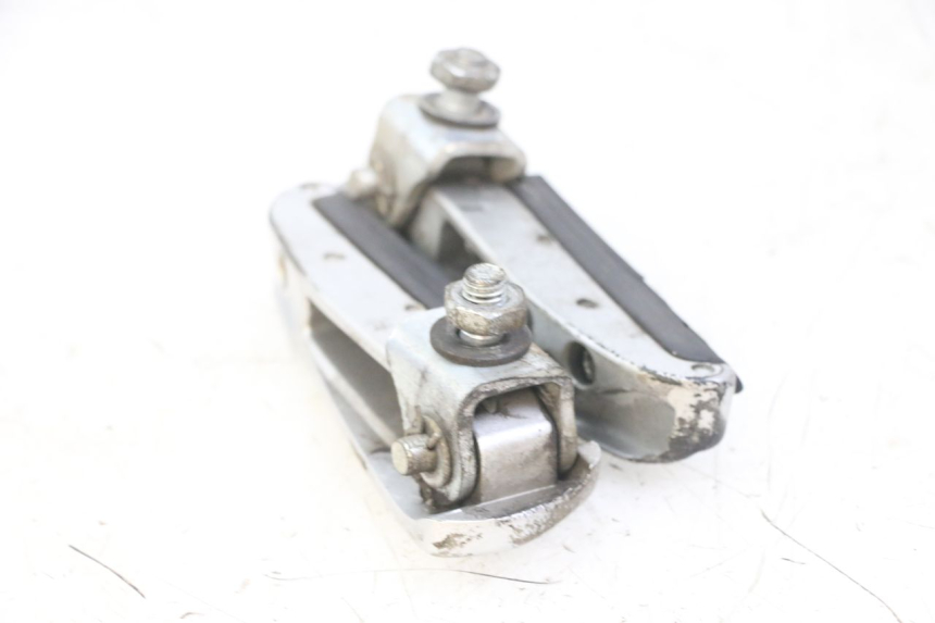 photo de SET ACHTERSTE VOETSTEUNEN GILERA NEXUS 125 (2009 - 2013) - Bevestigingspunten