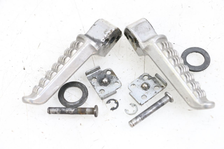 photo de SET ACHTERSTE VOETSTEUNEN KAWASAKI NINJA 400 (2018 - 2023) - Detail van het onderdeel