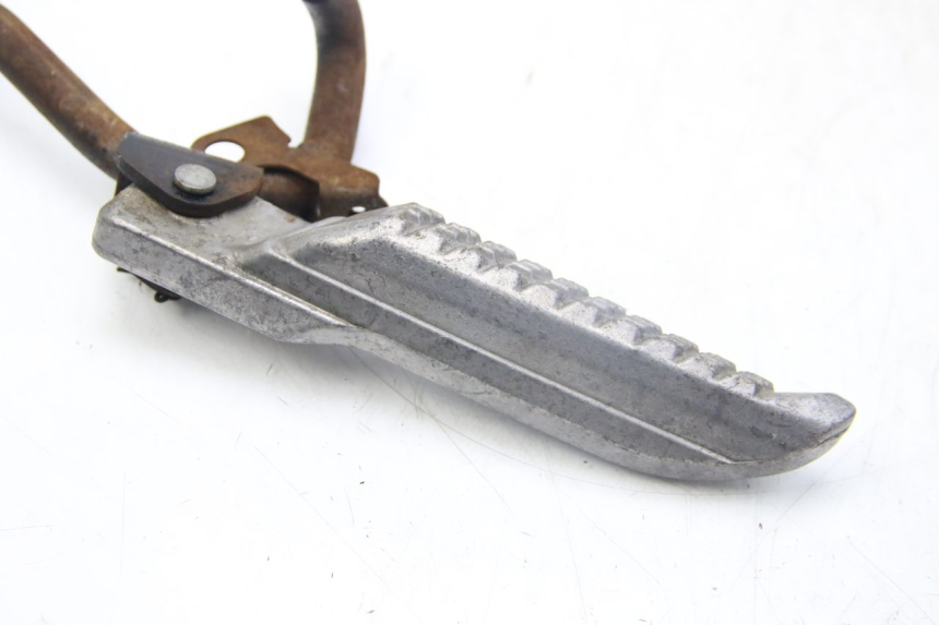 photo de SET ACHTERSTE VOETSTEUNEN SELECT UP OCTALIS 125 (2007 - 2012) - Bevestigingspunten