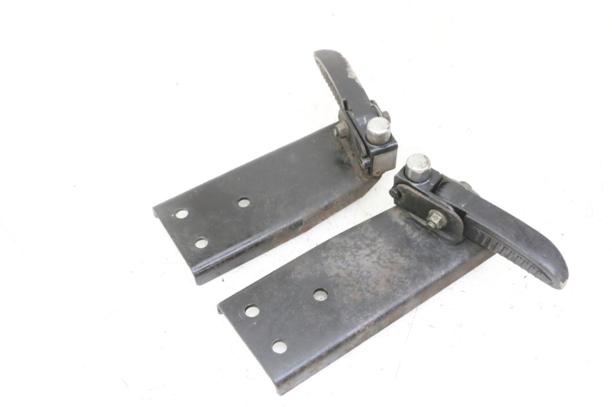 photo de SET ACHTERSTE VOETSTEUNEN JM MOTORS OLDIES GT 4T 50 (2018 - 2025) - Technische close-up