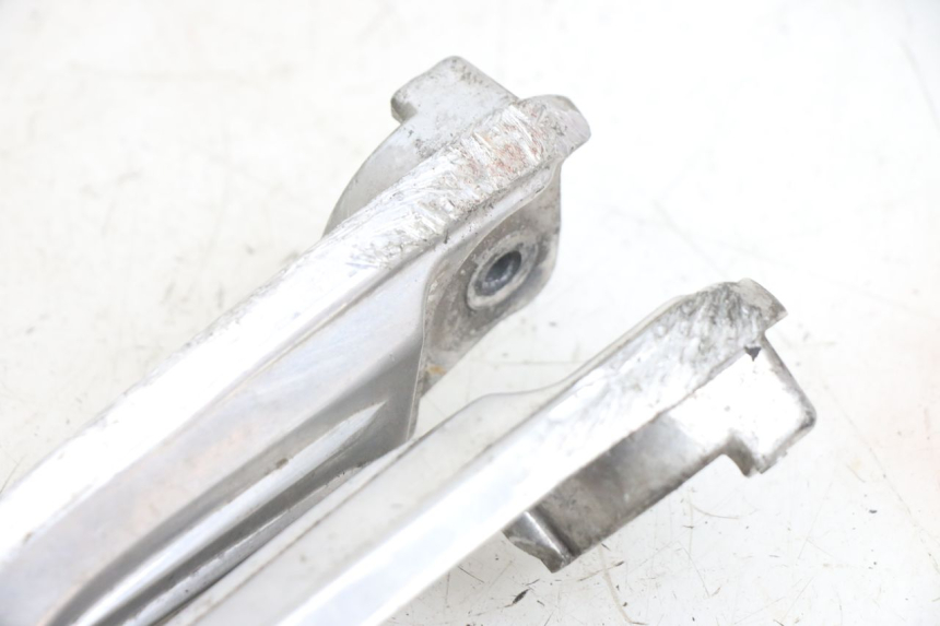 photo de SET ACHTERSTE VOETSTEUNEN HONDA PCX (JF28) 125 (2009 - 2011) - Zoom op gebruiksstaat