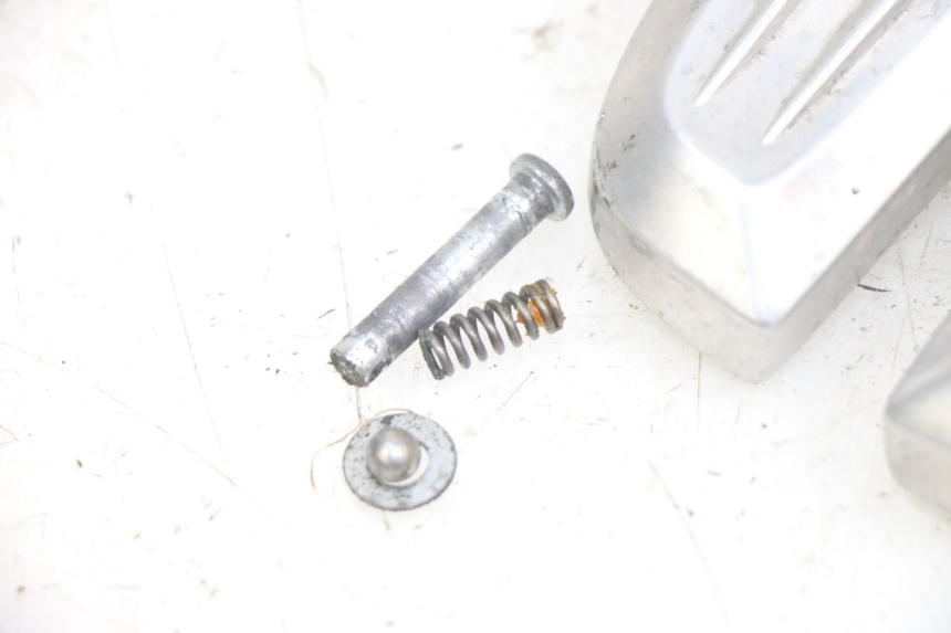 photo de SET ACHTERSTE VOETSTEUNEN HONDA PCX (JF28) 125 (2009 - 2011) - Overzicht