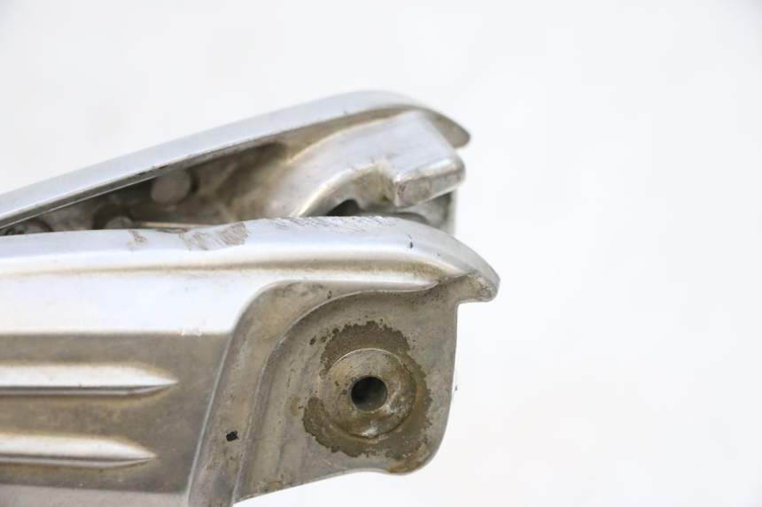 photo de SET ACHTERSTE VOETSTEUNEN HONDA PCX (JF57/JF64) 125 (2014 - 2018) - Detail van het onderdeel