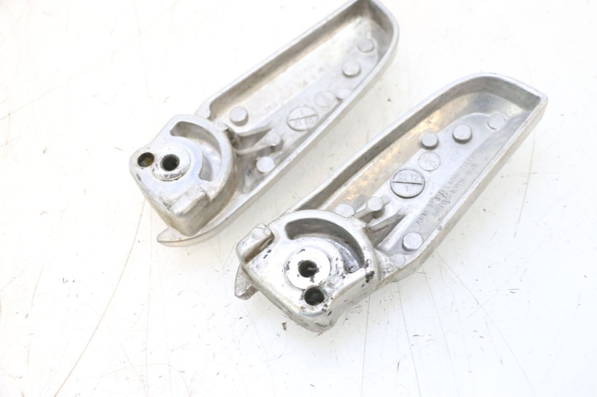 photo de SET ACHTERSTE VOETSTEUNEN HONDA PCX (JF57/JF64) 125 (2014 - 2018) - Technische close-up