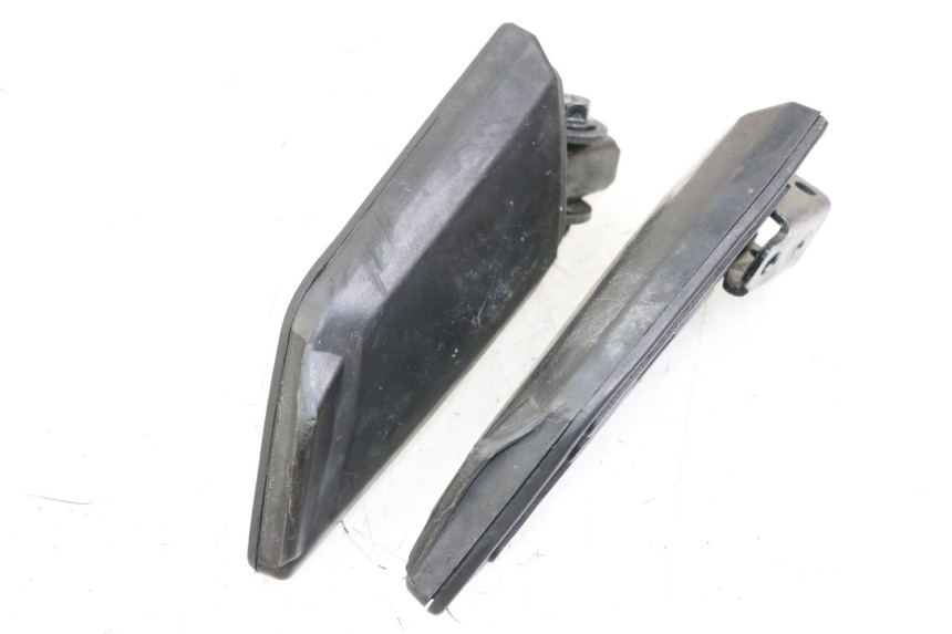 photo de SET ACHTERSTE VOETSTEUNEN PEUGEOT KISBEE 4T 50 (2018 - 2022) - Zoom op gebruiksstaat