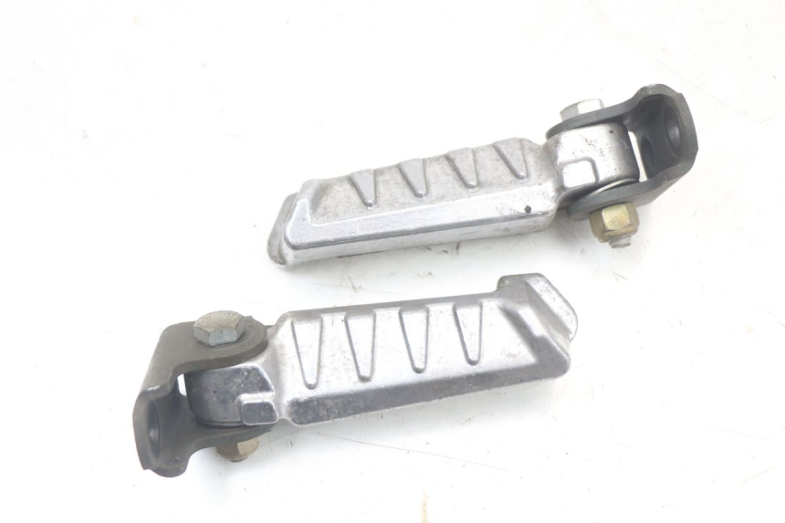 photo de SET ACHTERSTE VOETSTEUNEN PEUGEOT LUDIX 50 (2005 - 2007) - Zoom op gebruiksstaat