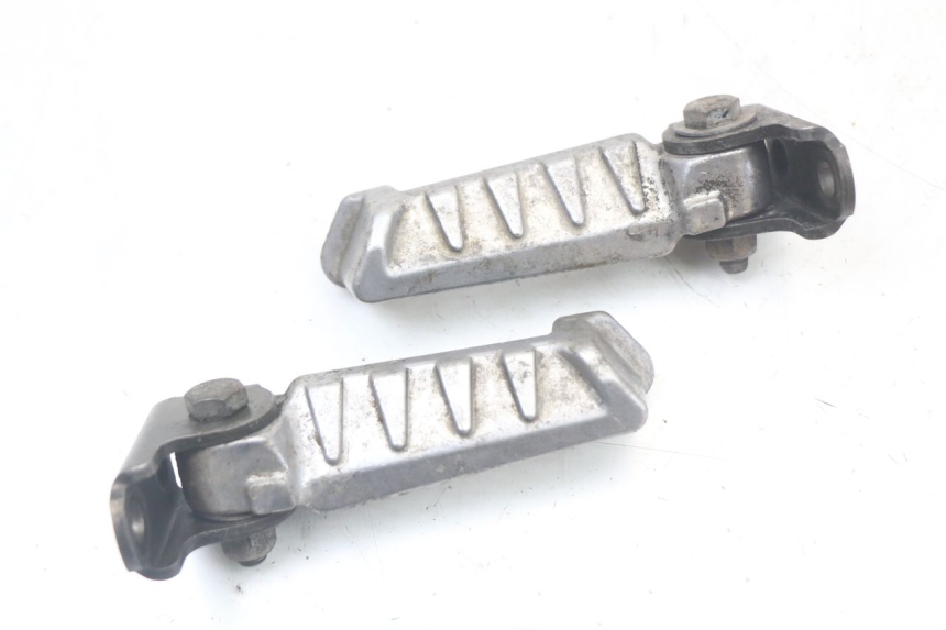 photo de SET ACHTERSTE VOETSTEUNEN PEUGEOT LUDIX 50 (2005 - 2007) - Hoofdaanzicht