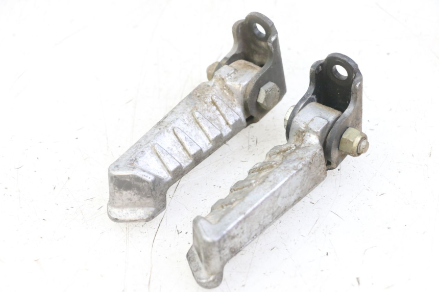 photo de SET ACHTERSTE VOETSTEUNEN PEUGEOT LUDIX ONE 50 (2005 - 2008) - Hoofdaanzicht