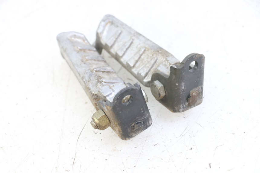 photo de SET ACHTERSTE VOETSTEUNEN PEUGEOT LUDIX ONE 50 (2005 - 2008) - Andere kijkhoek