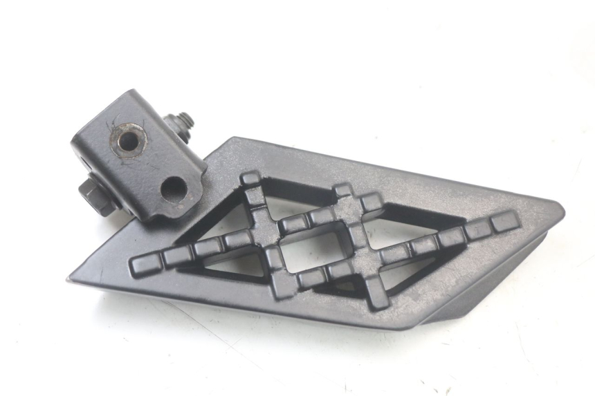 photo de SET ACHTERSTE VOETSTEUNEN PEUGEOT STREETZONE 4T 50 (2018 - 2023) - Andere kijkhoek