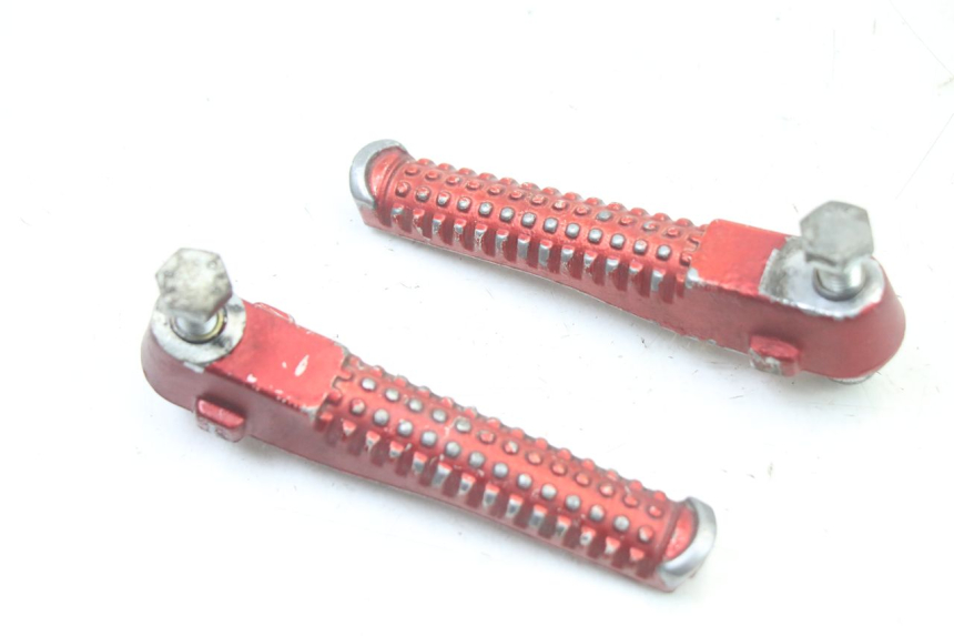 photo de SET ACHTERSTE VOETSTEUNEN PEUGEOT TKR TREKKER FURIOUS 50 (2005 - 2014) - Zoom op gebruiksstaat