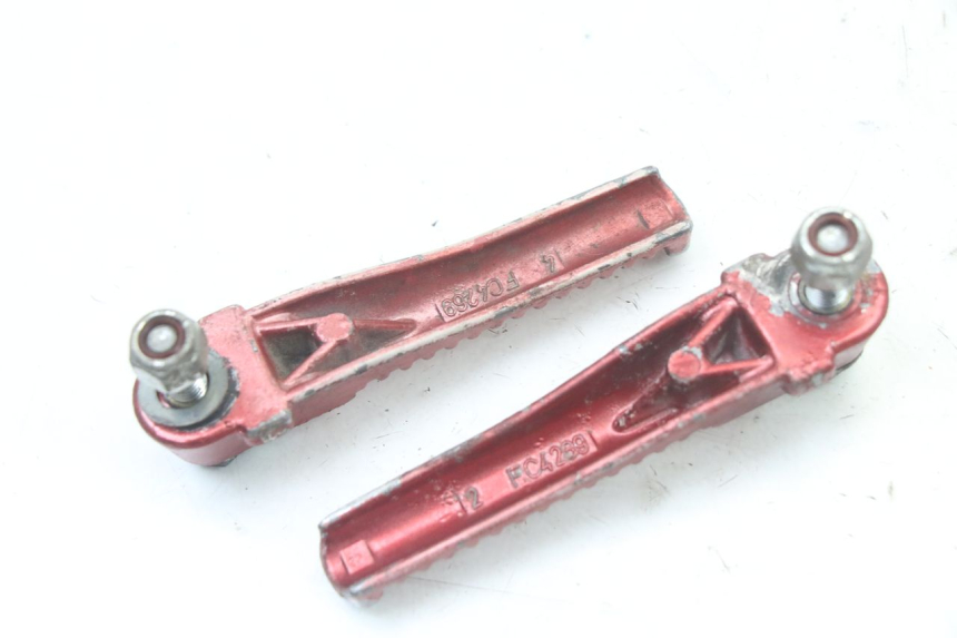 photo de SET ACHTERSTE VOETSTEUNEN PEUGEOT TKR TREKKER FURIOUS 50 (2005 - 2014) - Andere kijkhoek