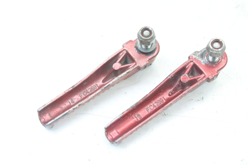 photo de SET ACHTERSTE VOETSTEUNEN PEUGEOT TKR TREKKER FURIOUS 50 (2005 - 2014) - Technische close-up