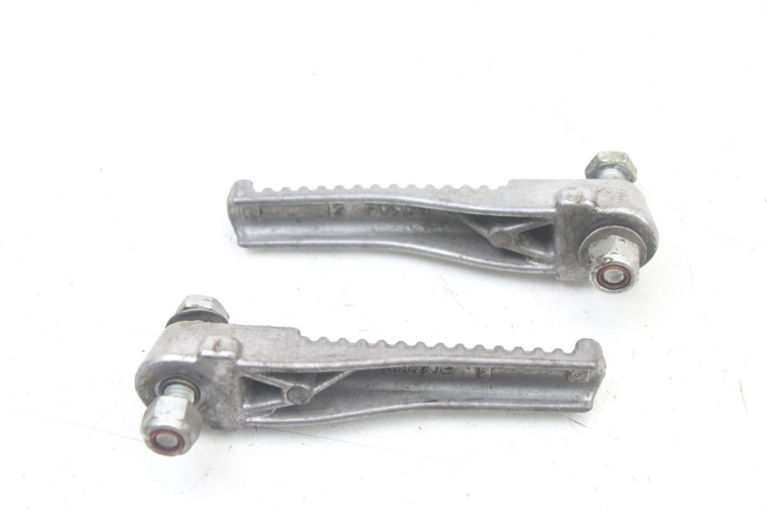 photo de SET ACHTERSTE VOETSTEUNEN PEUGEOT TREKKER TKR 50 (2005 - 2014) - Andere kijkhoek