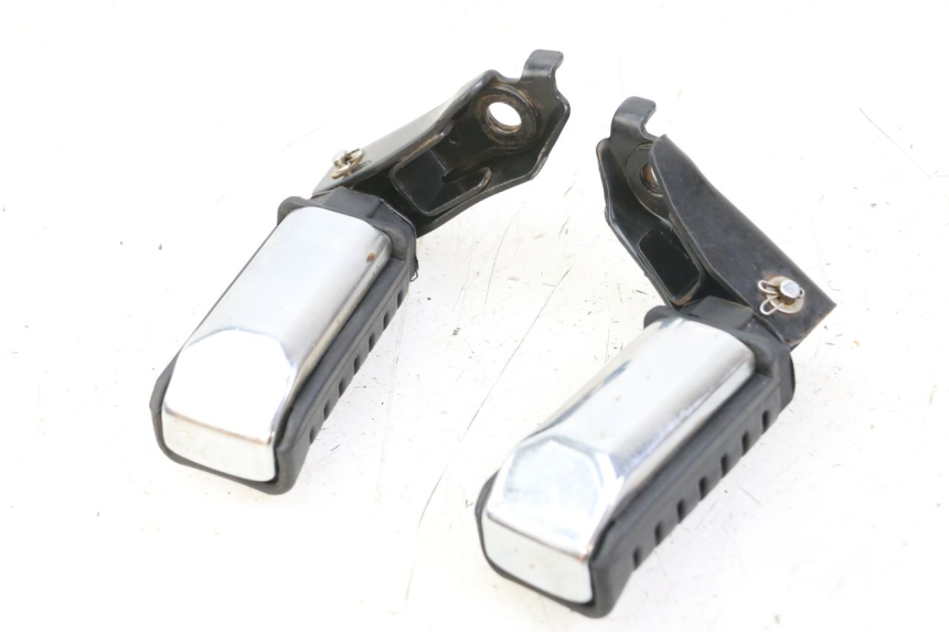 photo de SET ACHTERSTE VOETSTEUNEN REGAL RAPTOR RAXTER 2 125 (2007 - 2015) - Andere kijkhoek