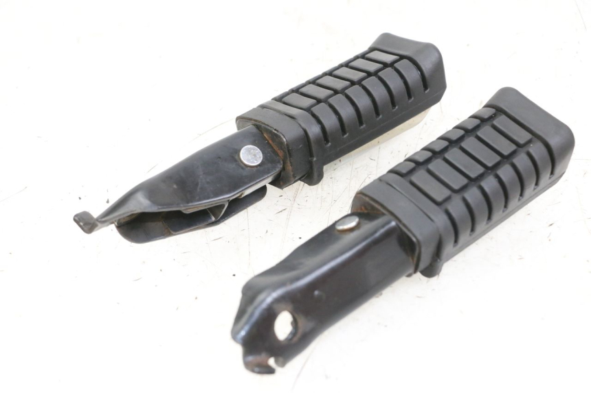 photo de SET ACHTERSTE VOETSTEUNEN REGAL RAPTOR RAXTER 2 125 (2007 - 2015) - Technische close-up