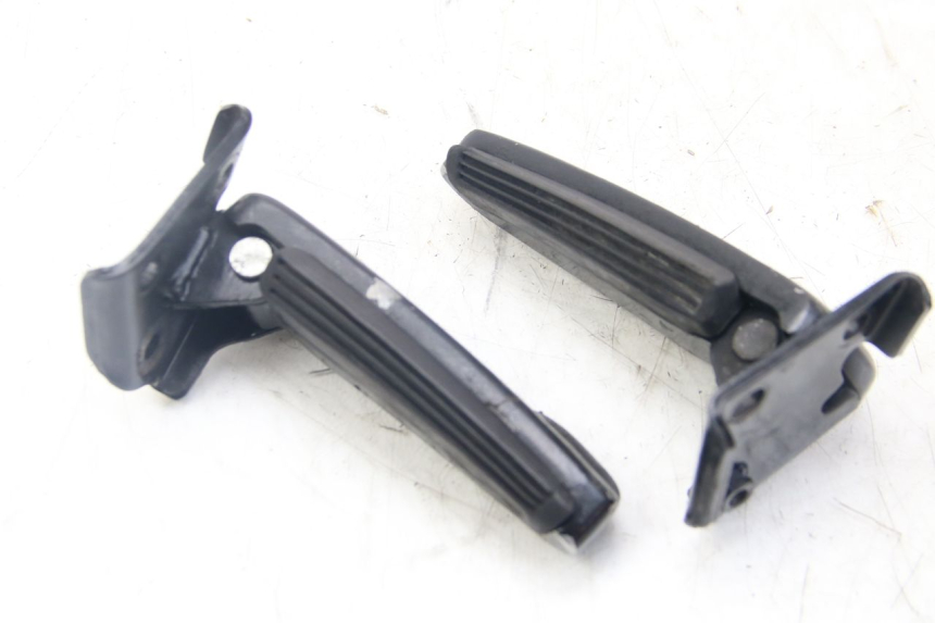 photo de SET ACHTERSTE VOETSTEUNEN GILERA RUNNER SP 50 (2009 - 2017) - Technische close-up