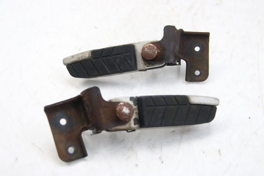 photo de SET ACHTERSTE VOETSTEUNEN DAELIM S3 125 (2010 - 2017) - Andere kijkhoek