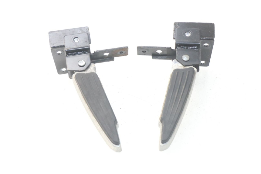 photo de SET ACHTERSTE VOETSTEUNEN PEUGEOT SATELIS 300 (2012 - 2015) - Technische close-up