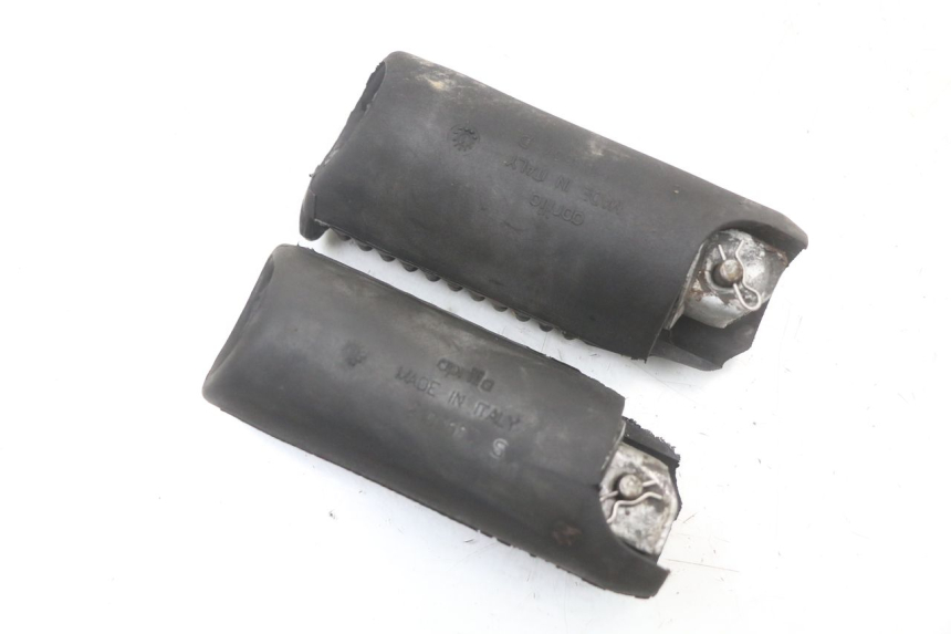 photo de SET ACHTERSTE VOETSTEUNEN APRILIA SCARABEO GT 125 (1999 - 2007) - Technische close-up