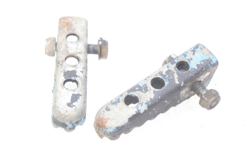 photo de SET ACHTERSTE VOETSTEUNEN DERBI SENDA 50 (2003 - 2005) - Zoom op gebruiksstaat