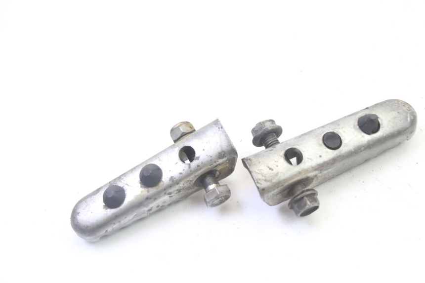 photo de SET ACHTERSTE VOETSTEUNEN DERBI SENDA SM DRD 50 (2008 - 2013) - Overzicht