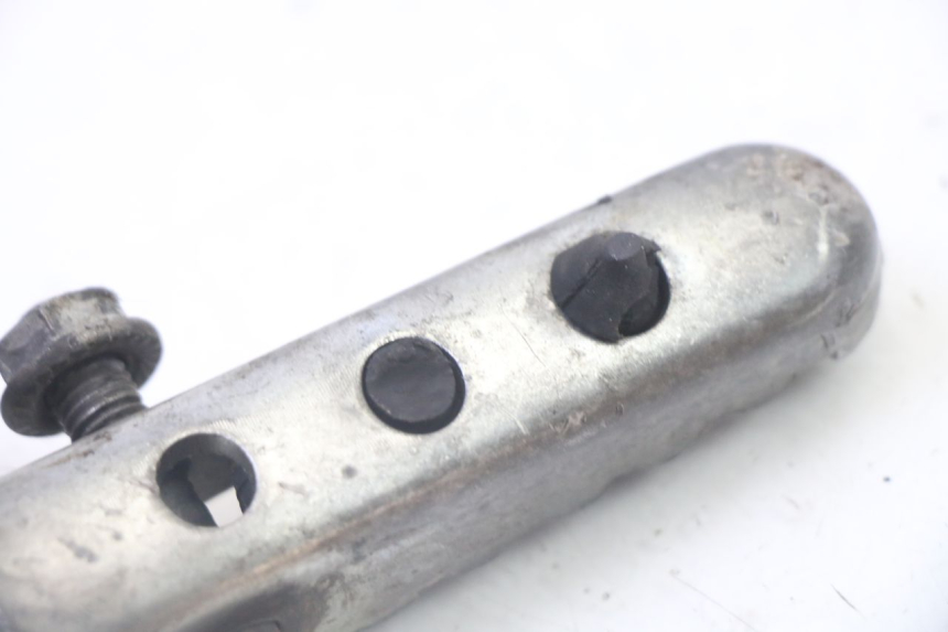 photo de SET ACHTERSTE VOETSTEUNEN DERBI SENDA SM DRD 50 (2008 - 2013) - Bevestigingspunten