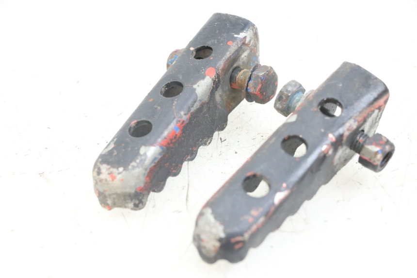 photo de SET ACHTERSTE VOETSTEUNEN DERBI SENDA SM X-TREME 50 (2006 - 2010) - Zoom op gebruiksstaat